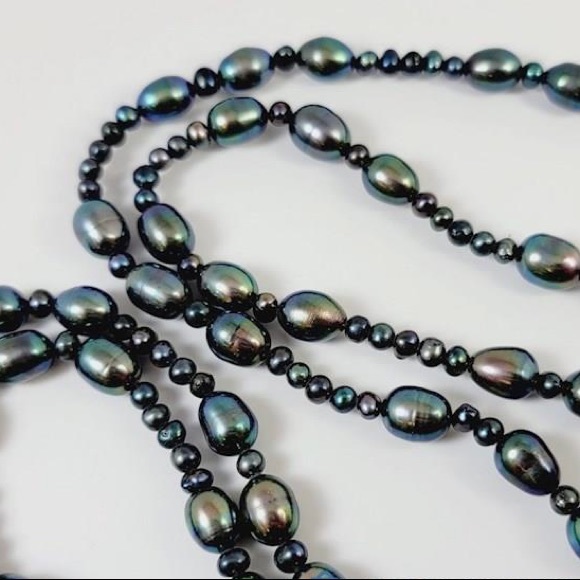 Peacock Genuine Pearls 62” - Picture 3 of 4